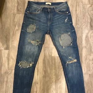 Ripped Jeans Stradivarius / Zara